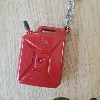 Metalen sleutelhanger / olievat / jerrycan