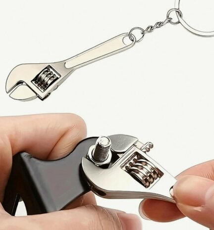 Metalen sleutelhanger - gereedschapsset